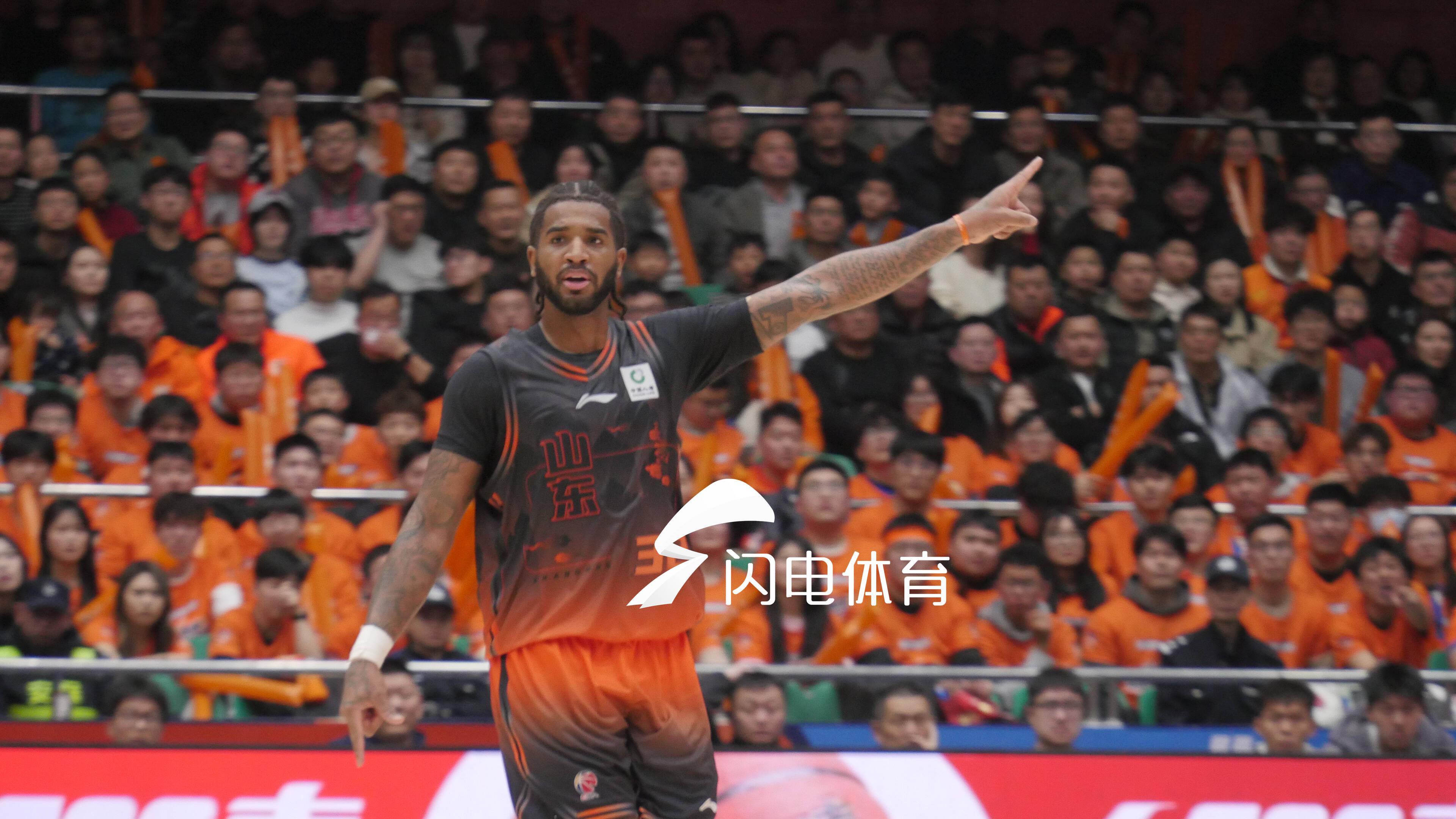 九游官网下载-CBA最新积分榜：上海登顶辽粤恩怨再续 山东高速稳坐前四